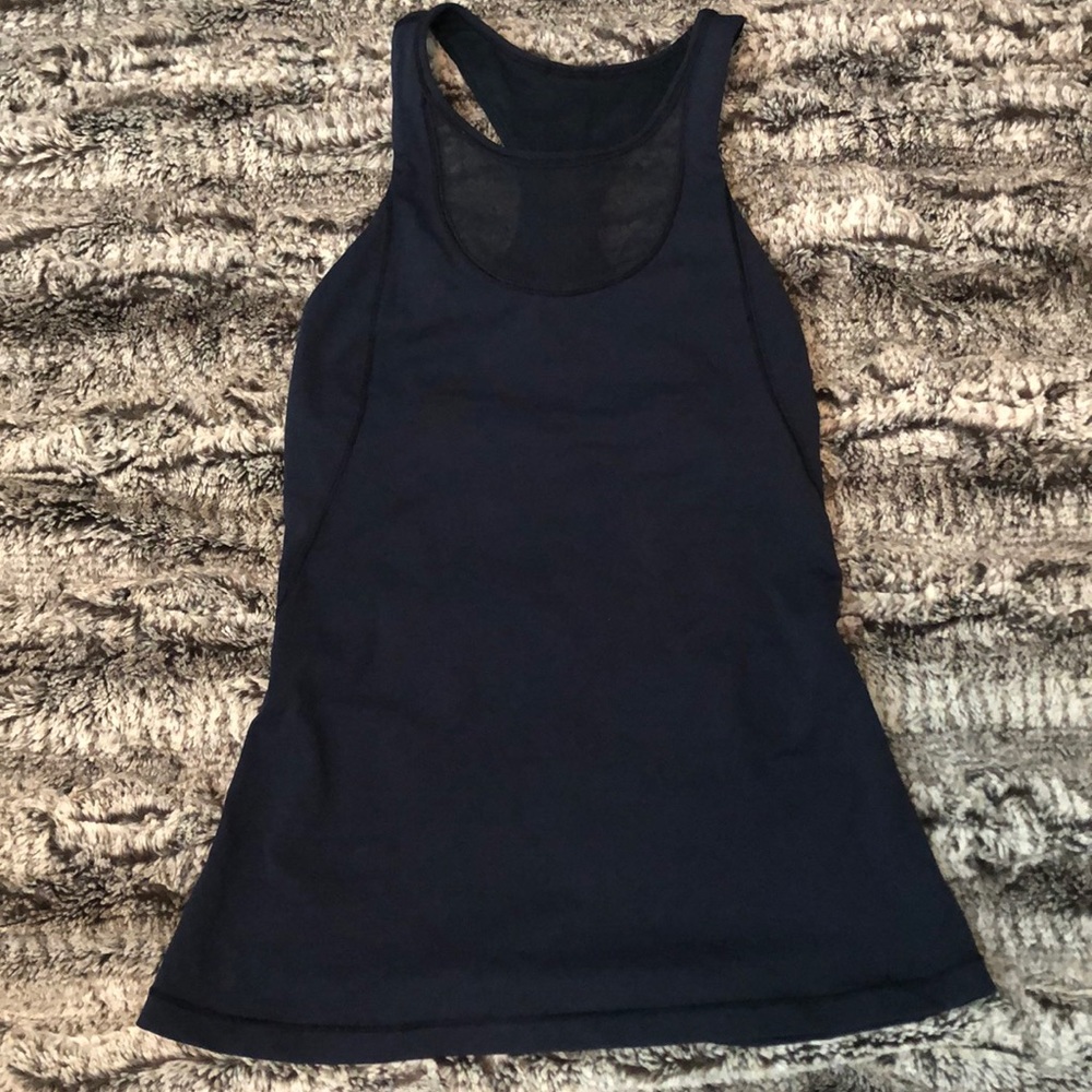 Lululemon Navy Tabk Sz 4 (mesh)